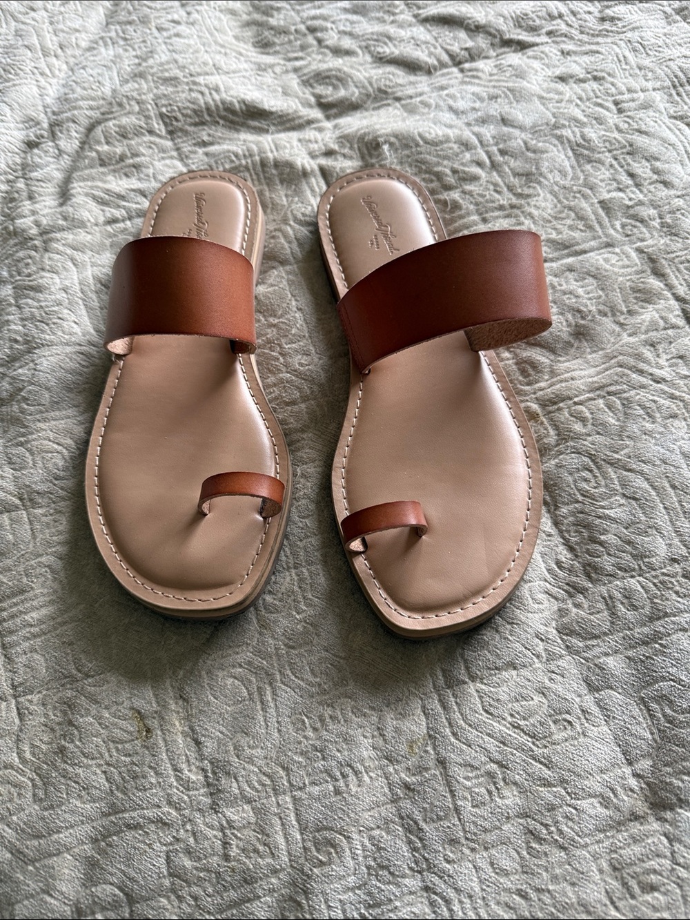 Universal Thread Brown Leather Toe-Loop Slide Sandals